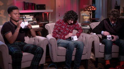 2019-09-04_-_Collider_Extras_It_Chapter_Two_Cast_Interview_mp45570.jpg