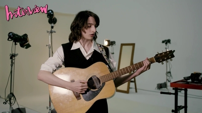 2019-12-24_-_Interview_Magazine_-_Iconic_Film_Scores_on_His_Guitar_mp45384.jpg