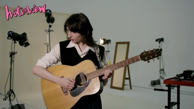 2019-12-24_-_Interview_Magazine_-_Iconic_Film_Scores_on_His_Guitar_mp45463.jpg