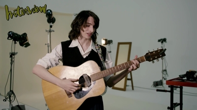 2019-12-24_-_Interview_Magazine_-_Iconic_Film_Scores_on_His_Guitar_mp45565.jpg