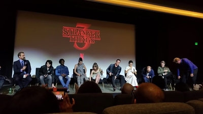 2020-01-11_-_Stranger_Things_Season_3_Q_and_A_mp40174.jpg