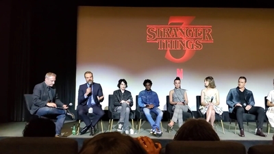 2020-01-11_-_Stranger_Things_Season_3_Q_and_A_mp40220.jpg