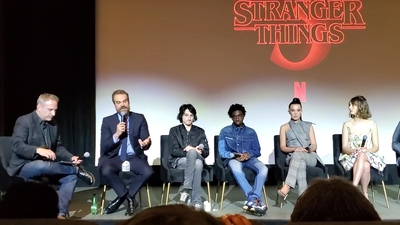 2020-01-11_-_Stranger_Things_Season_3_Q_and_A_mp40221.jpg