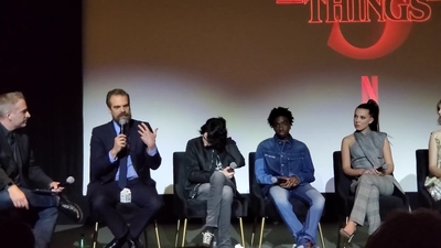 2020-01-11_-_Stranger_Things_Season_3_Q_and_A_mp40235.jpg