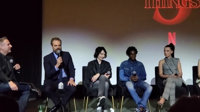 2020-01-11_-_Stranger_Things_Season_3_Q_and_A_mp40249.jpg