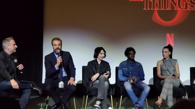 2020-01-11_-_Stranger_Things_Season_3_Q_and_A_mp40250.jpg