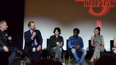 2020-01-11_-_Stranger_Things_Season_3_Q_and_A_mp40265.jpg