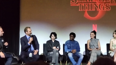 2020-01-11_-_Stranger_Things_Season_3_Q_and_A_mp40267.jpg