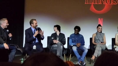 2020-01-11_-_Stranger_Things_Season_3_Q_and_A_mp40272.jpg