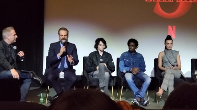 2020-01-11_-_Stranger_Things_Season_3_Q_and_A_mp40281.jpg