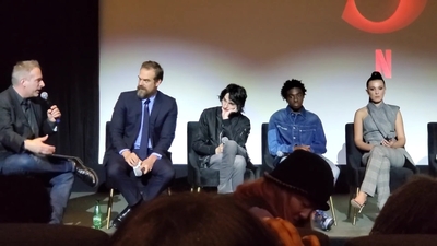 2020-01-11_-_Stranger_Things_Season_3_Q_and_A_mp40292.jpg