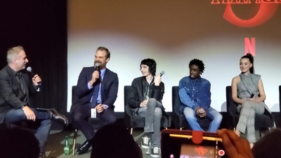 2020-01-11_-_Stranger_Things_Season_3_Q_and_A_mp40312.jpg