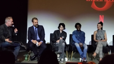 2020-01-11_-_Stranger_Things_Season_3_Q_and_A_mp40329.jpg