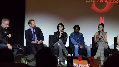2020-01-11_-_Stranger_Things_Season_3_Q_and_A_mp40364.jpg