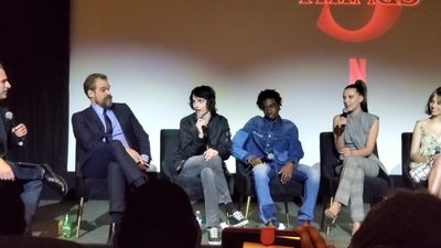 2020-01-11_-_Stranger_Things_Season_3_Q_and_A_mp40418.jpg
