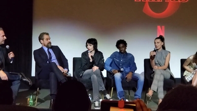 2020-01-11_-_Stranger_Things_Season_3_Q_and_A_mp40420.jpg