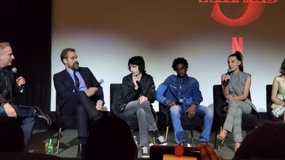 2020-01-11_-_Stranger_Things_Season_3_Q_and_A_mp40422.jpg