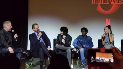 2020-01-11_-_Stranger_Things_Season_3_Q_and_A_mp40446.jpg
