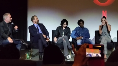 2020-01-11_-_Stranger_Things_Season_3_Q_and_A_mp40484.jpg