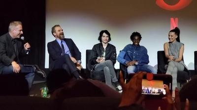 2020-01-11_-_Stranger_Things_Season_3_Q_and_A_mp40503.jpg