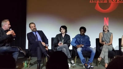 2020-01-11_-_Stranger_Things_Season_3_Q_and_A_mp40514.jpg
