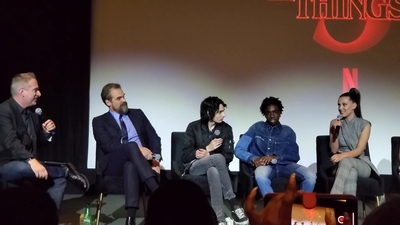 2020-01-11_-_Stranger_Things_Season_3_Q_and_A_mp40519.jpg