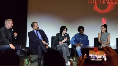 2020-01-11_-_Stranger_Things_Season_3_Q_and_A_mp40523.jpg