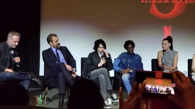 2020-01-11_-_Stranger_Things_Season_3_Q_and_A_mp40525.jpg