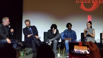 2020-01-11_-_Stranger_Things_Season_3_Q_and_A_mp40546.jpg