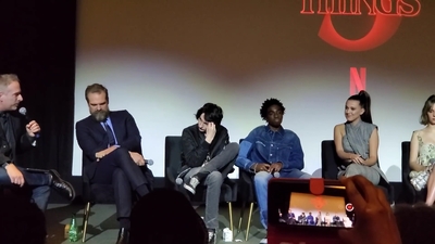 2020-01-11_-_Stranger_Things_Season_3_Q_and_A_mp40549.jpg