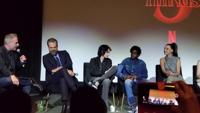2020-01-11_-_Stranger_Things_Season_3_Q_and_A_mp40551.jpg