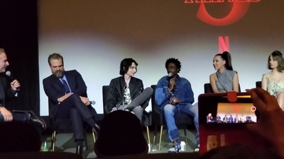 2020-01-11_-_Stranger_Things_Season_3_Q_and_A_mp40556.jpg