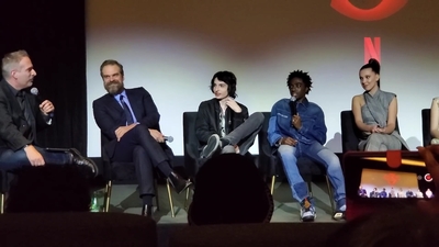 2020-01-11_-_Stranger_Things_Season_3_Q_and_A_mp40614.jpg