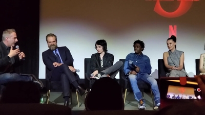2020-01-11_-_Stranger_Things_Season_3_Q_and_A_mp40616.jpg