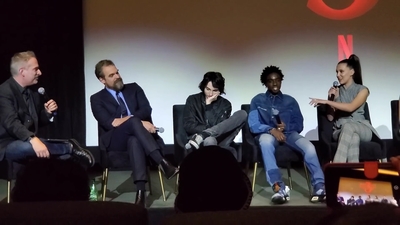 2020-01-11_-_Stranger_Things_Season_3_Q_and_A_mp40645.jpg