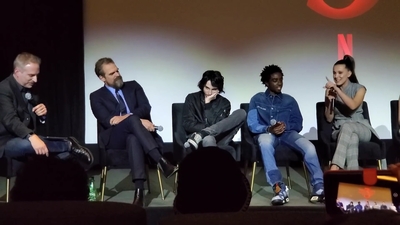 2020-01-11_-_Stranger_Things_Season_3_Q_and_A_mp40646.jpg