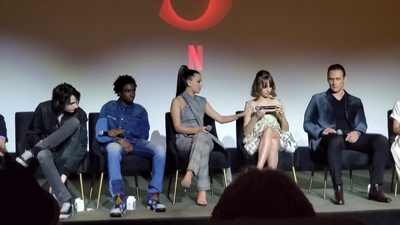 2020-01-11_-_Stranger_Things_Season_3_Q_and_A_mp40696.jpg