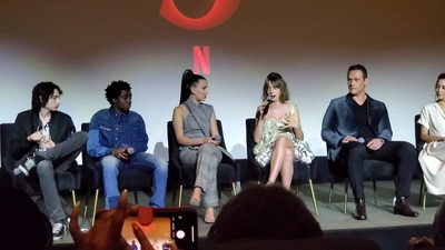 2020-01-11_-_Stranger_Things_Season_3_Q_and_A_mp40711.jpg