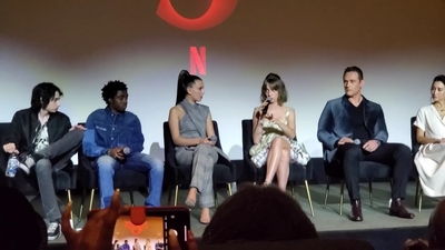 2020-01-11_-_Stranger_Things_Season_3_Q_and_A_mp40712.jpg