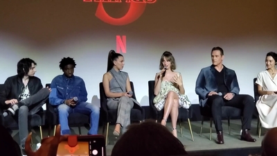 2020-01-11_-_Stranger_Things_Season_3_Q_and_A_mp40717.jpg