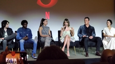 2020-01-11_-_Stranger_Things_Season_3_Q_and_A_mp40733.jpg