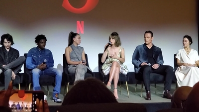 2020-01-11_-_Stranger_Things_Season_3_Q_and_A_mp40741.jpg