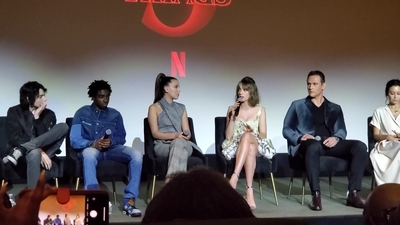 2020-01-11_-_Stranger_Things_Season_3_Q_and_A_mp40745.jpg