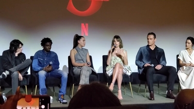 2020-01-11_-_Stranger_Things_Season_3_Q_and_A_mp40747.jpg