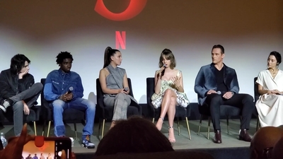 2020-01-11_-_Stranger_Things_Season_3_Q_and_A_mp40749.jpg