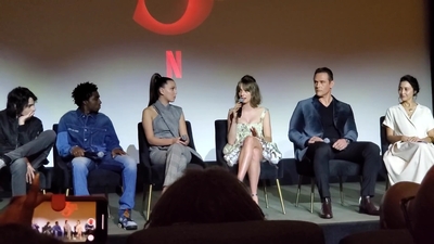 2020-01-11_-_Stranger_Things_Season_3_Q_and_A_mp40759.jpg