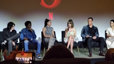 2020-01-11_-_Stranger_Things_Season_3_Q_and_A_mp40761.jpg