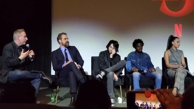 2020-01-11_-_Stranger_Things_Season_3_Q_and_A_mp40772.jpg