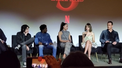 2020-01-11_-_Stranger_Things_Season_3_Q_and_A_mp40775.jpg