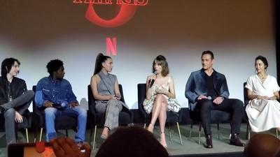 2020-01-11_-_Stranger_Things_Season_3_Q_and_A_mp40780.jpg